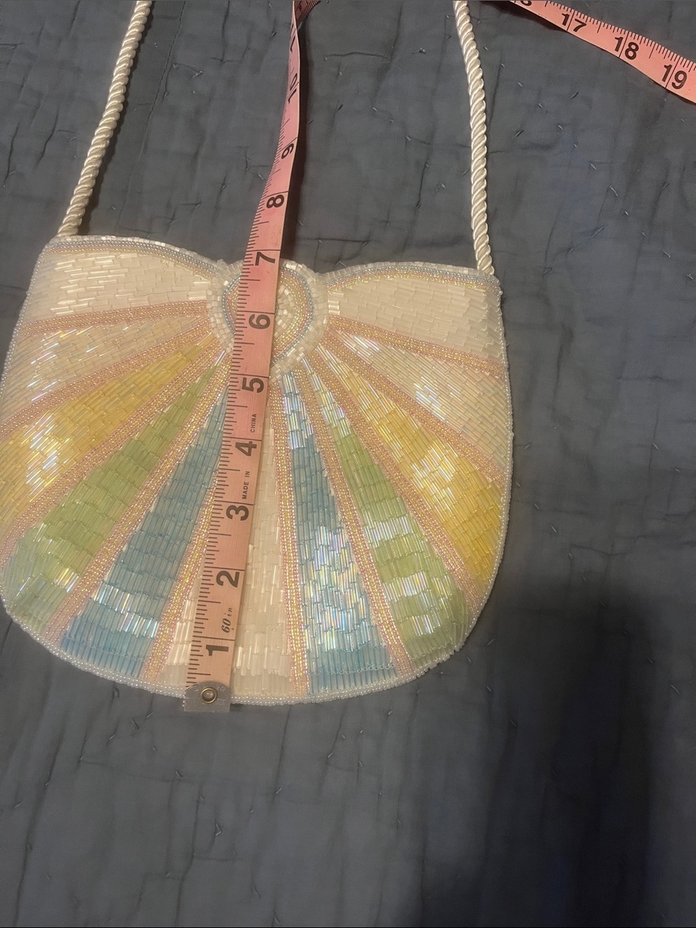 Handcrafted unique pastel sequined bag - Picture 8 of 10